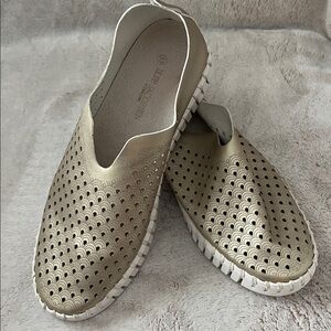 Ilse Jacobsen Hornbak Tulip Gold Metallic Loafers Sz 37 (7) Slip-on Comfort Shoe